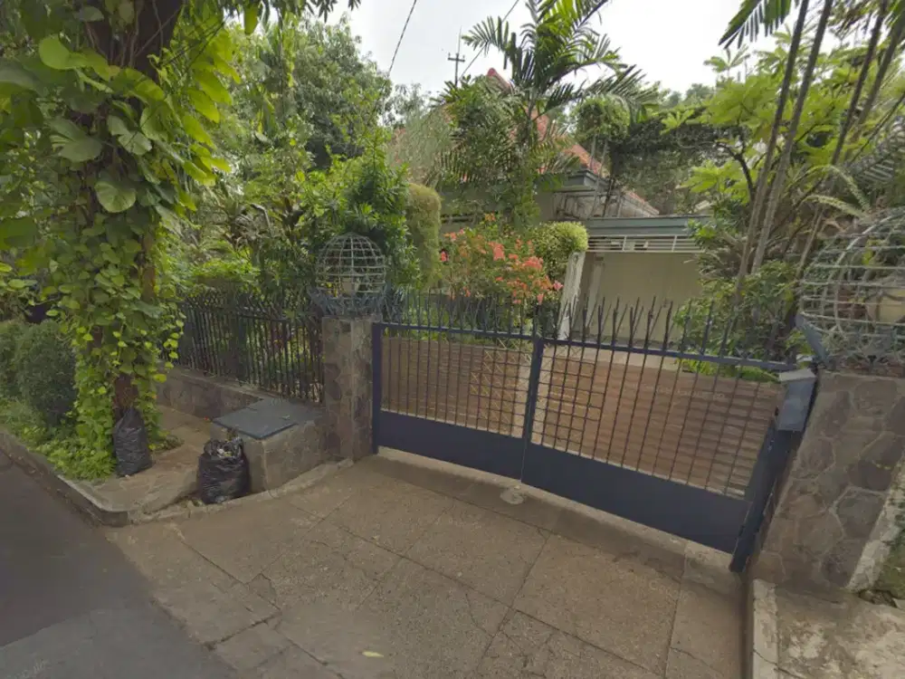 TURUN HARGA! Rumah Tua di Menteng LT 639m² Lokasi Super Prestisius