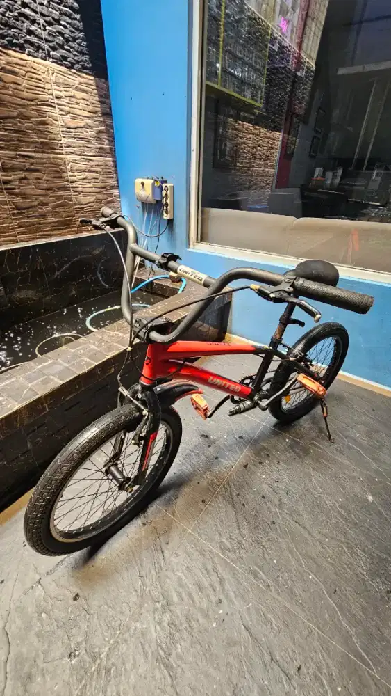 Sepeda BMX united