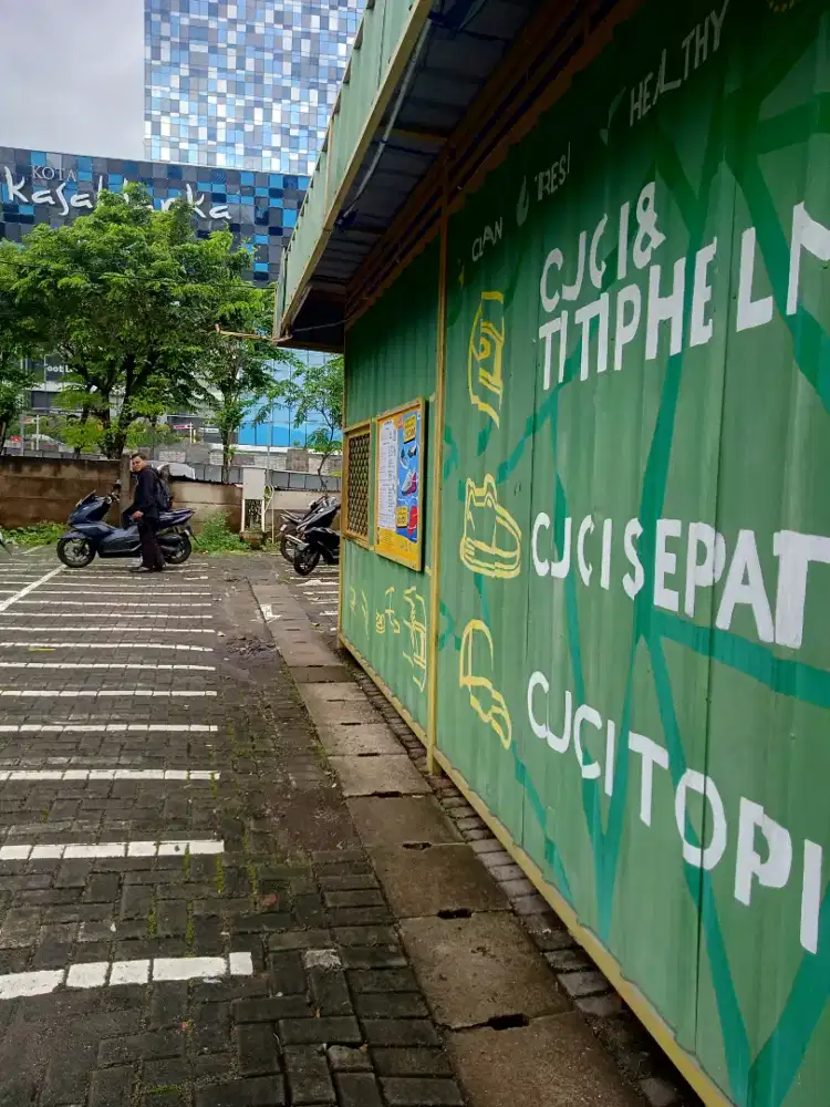 LOWONGAN Laundry helm dan sepatu