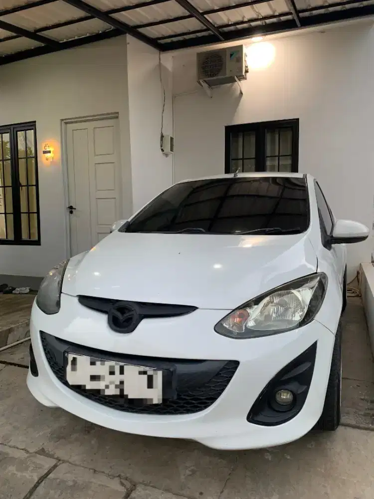 FS : Mazda 2 AT 2011