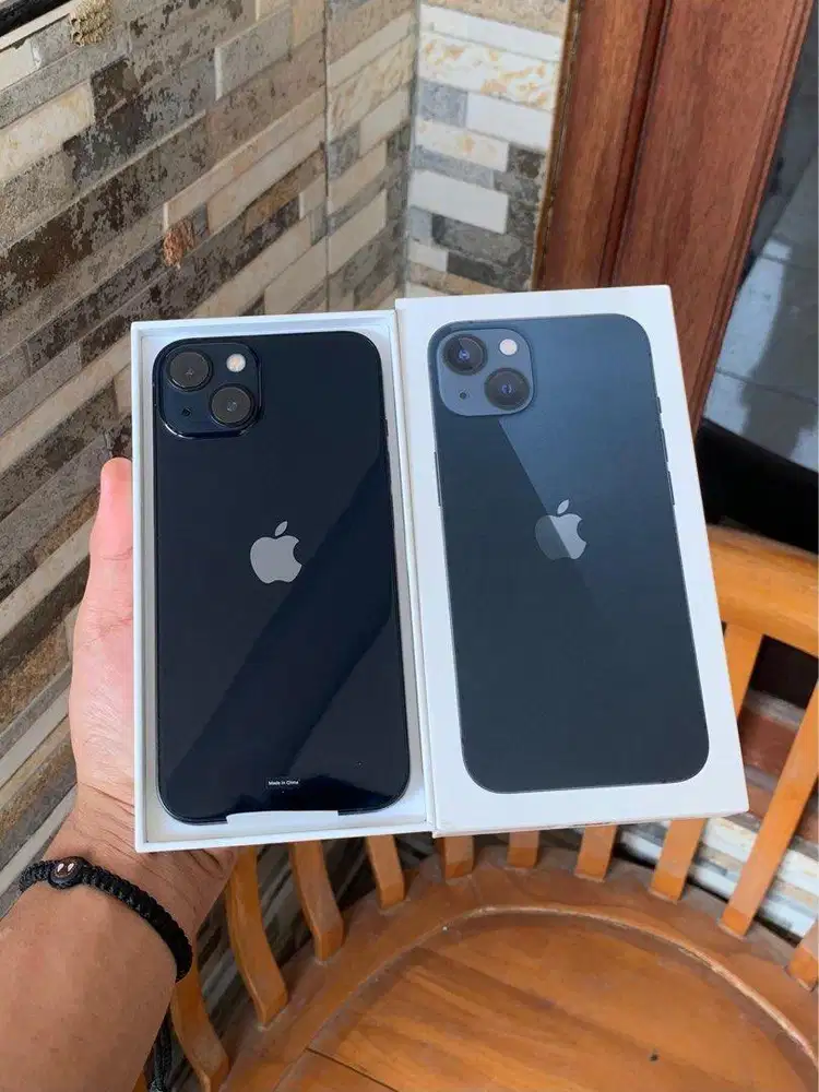 iPhone 13 128 Gb Midnight Ex iBox Garansi Sampai Bulan 08/2026