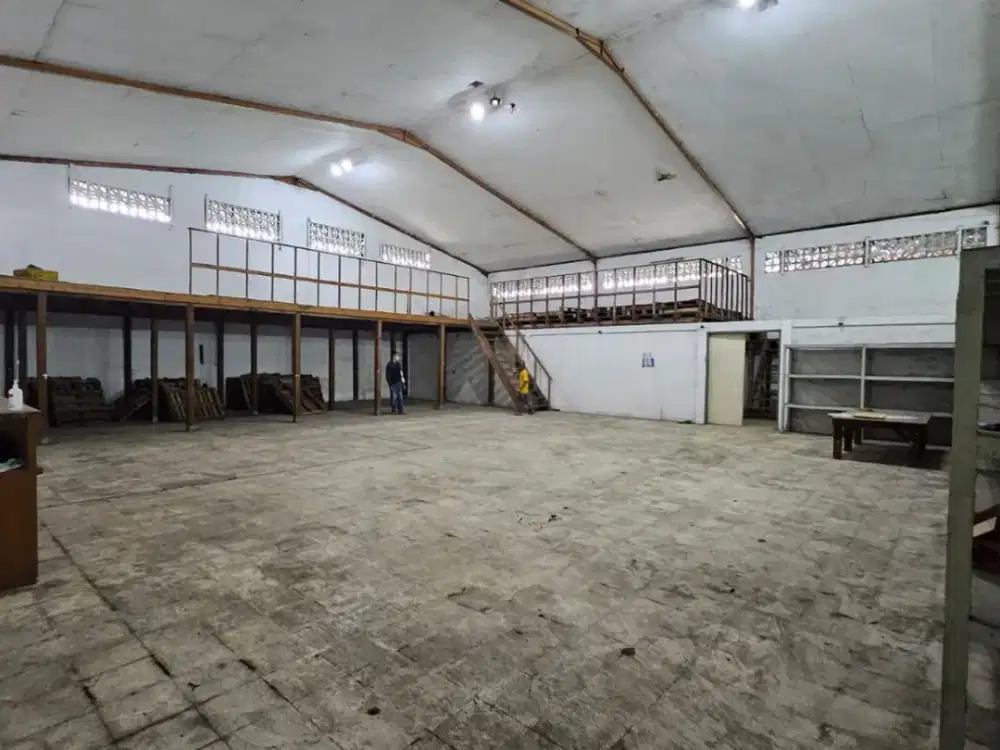 Gudang Siap Pakai Strategis di Cibolerang Bandung