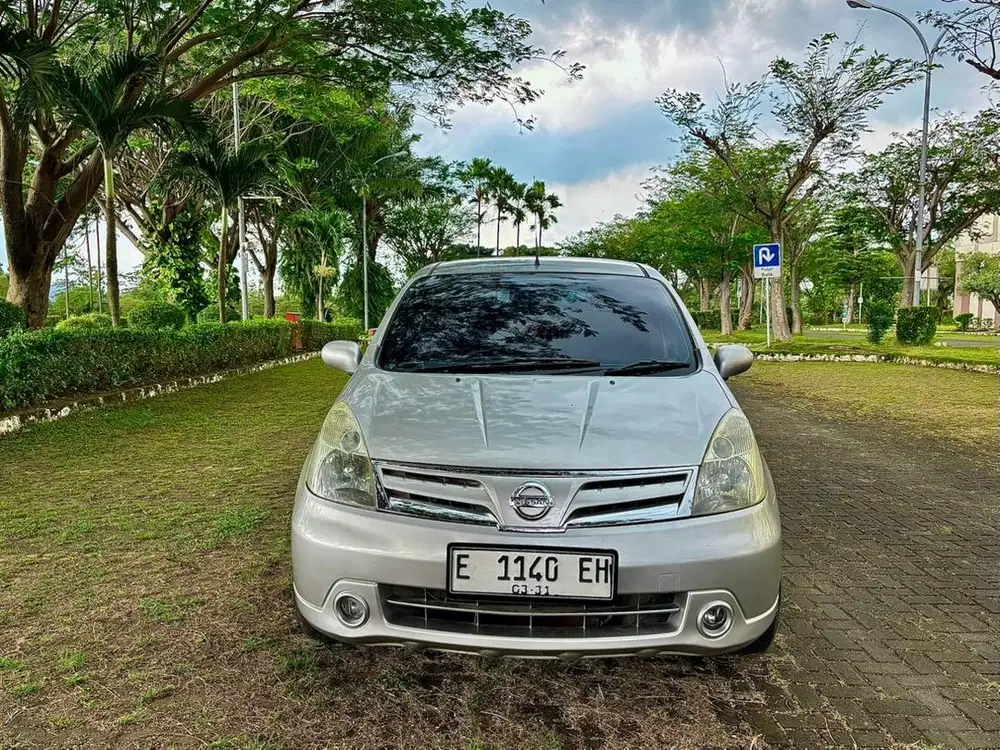 NISSAN GRAND LIVINA 1.5 XV 2011