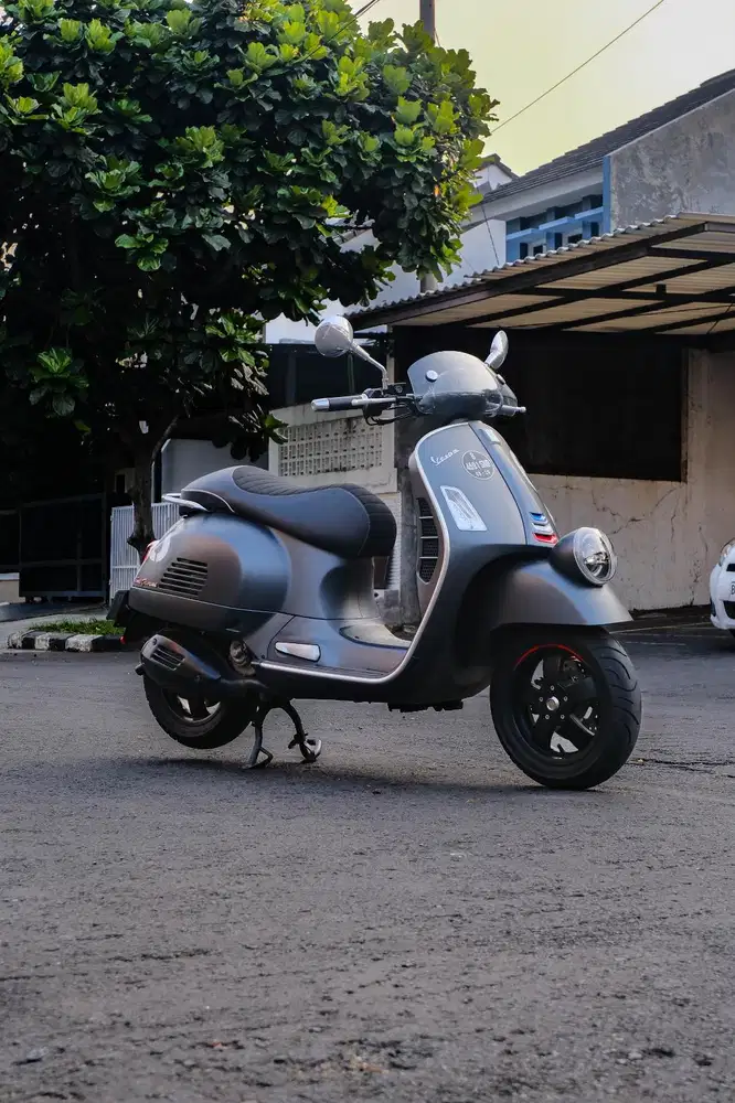 VESPA GTV SEI GIORNI 300 HPE 2021 LIMITED EDITION