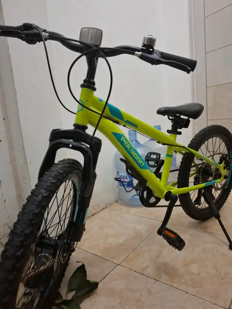 POLYGON LIKE NEW ring 20