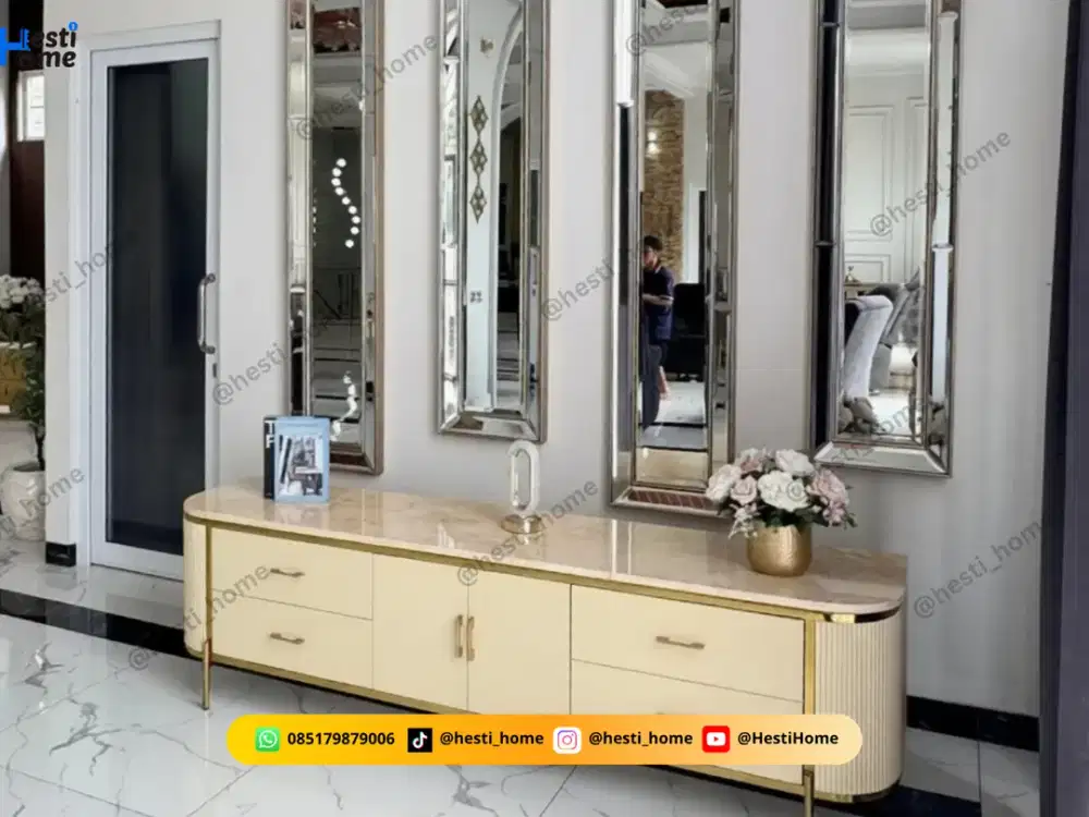 Rumah Mewah Manyaran 700 M², Private Pool Full Furnished, Cocok untuk Sultan Semarang