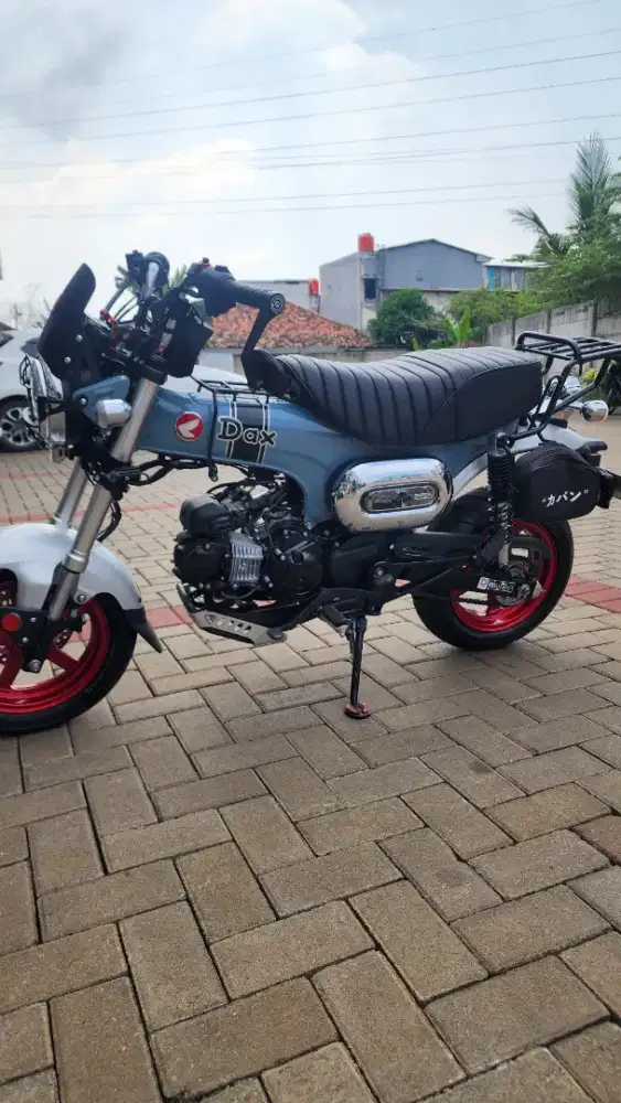 Honda st125 dax