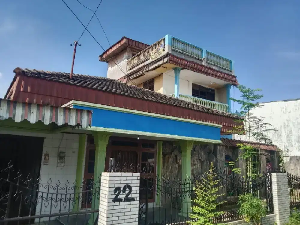 Dijual Rumah 4 lantai luas tanah 275m2