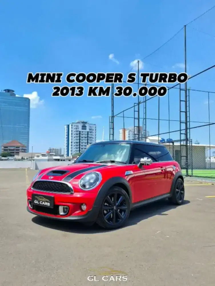 Cooper S Turbo Cash 2014 Nik 2013 Red on Black Mini Cooper Low Km