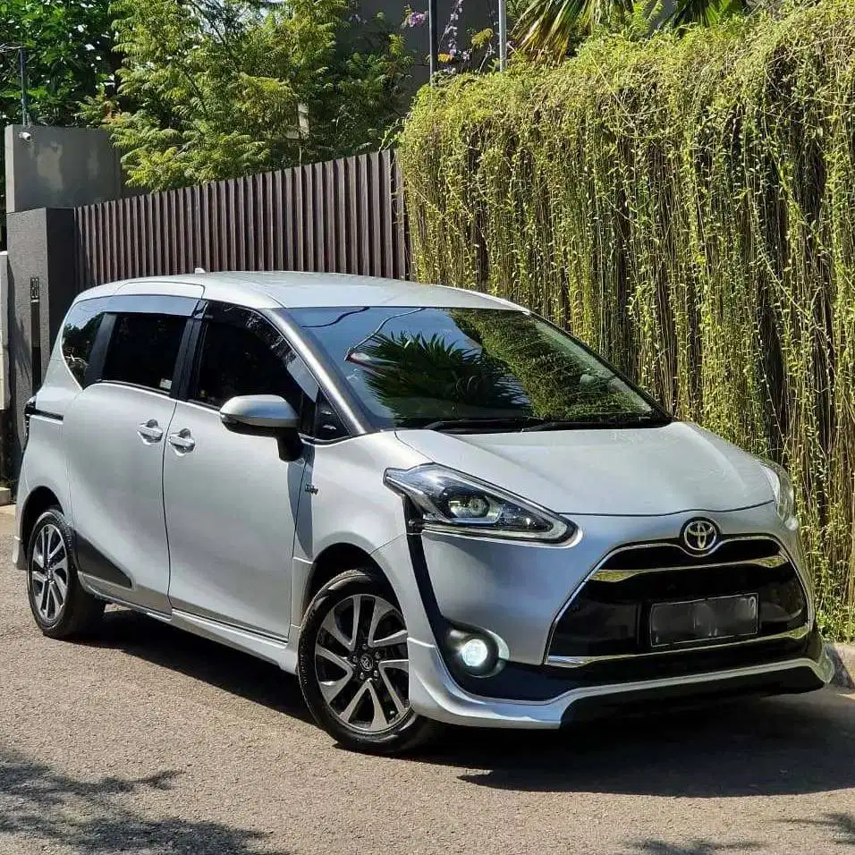 Toyota Sienta Q 2018