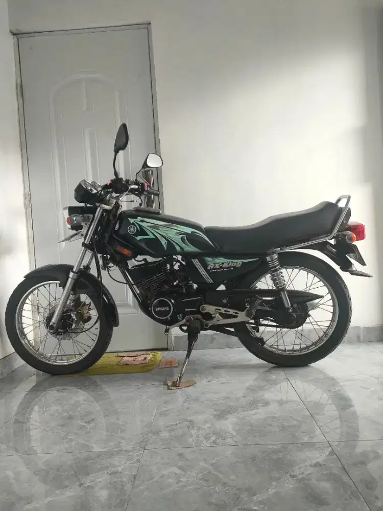 Yamaha RX king tahun 2003 hitam upgrade list tahun 2006