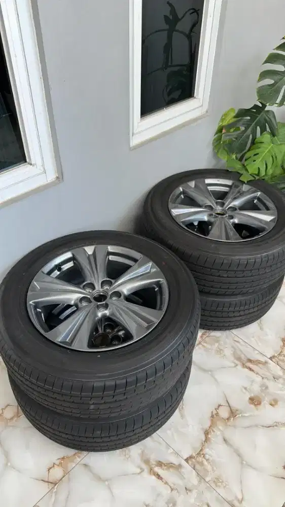 Velg & Ban R18/235 CX60 Sport