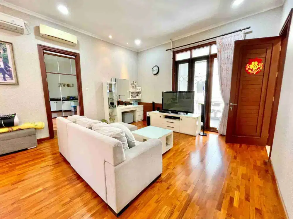 JUAL RUMAH MEWAH FURNITURE LUX DI THE CHOFA SURABAYA BARAT