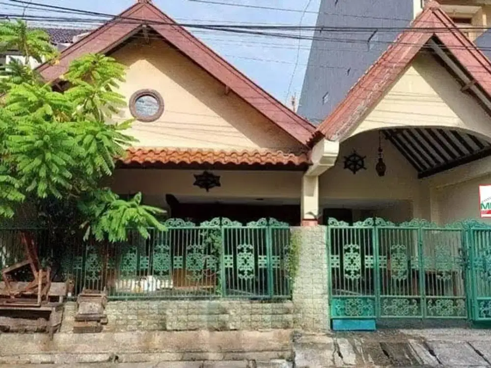 Rumah Asri LT 180 M² di Utan Kayu Matraman