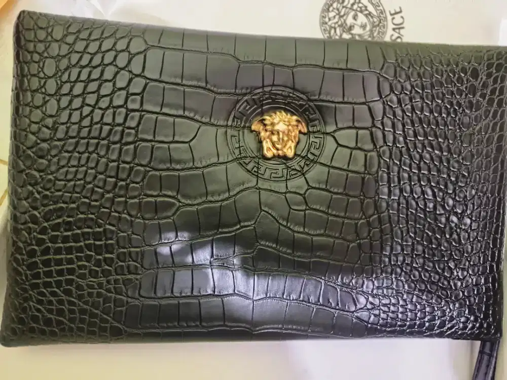 Edisi Terbatas ASLI CLUCTH VERCASE MEDUSA BRANDED CEO