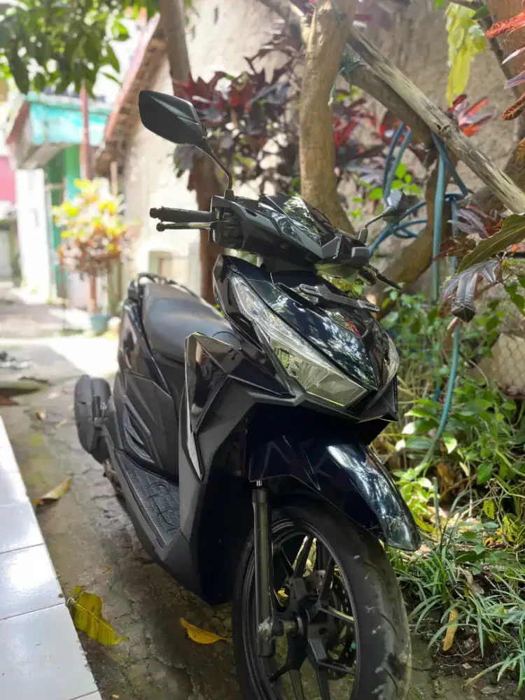 Vario basic 125 tahun 2017
