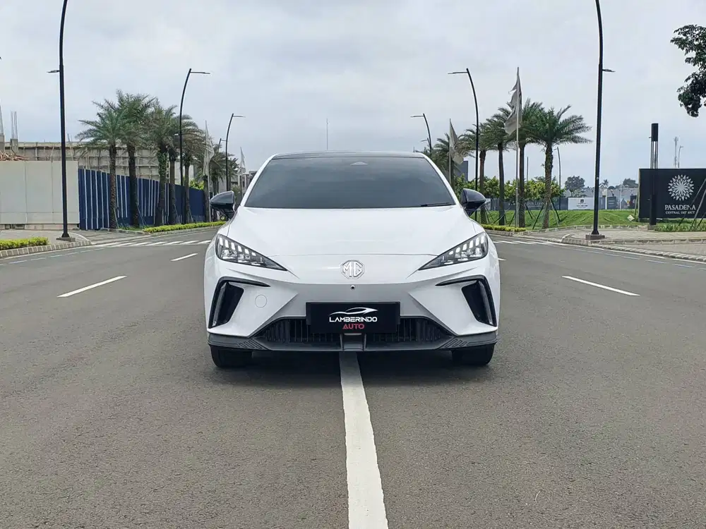 MG 4 EV MAGNIFY i-SMART 2024