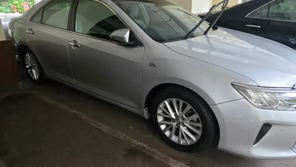 Camry 2015 AT Bensin 2.5V ; very low mileage