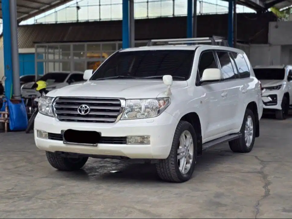 (FULL ORIGINAL) Toyota Land Cruiser 200 UK AT Matic 2011