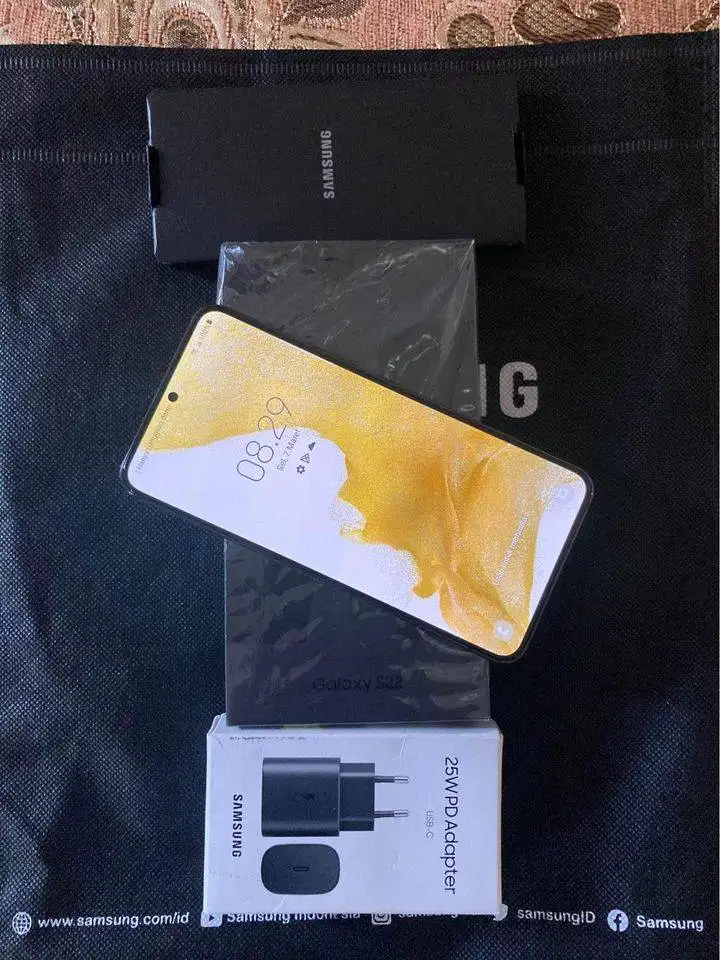 Samsung S22 5G 8/256GB