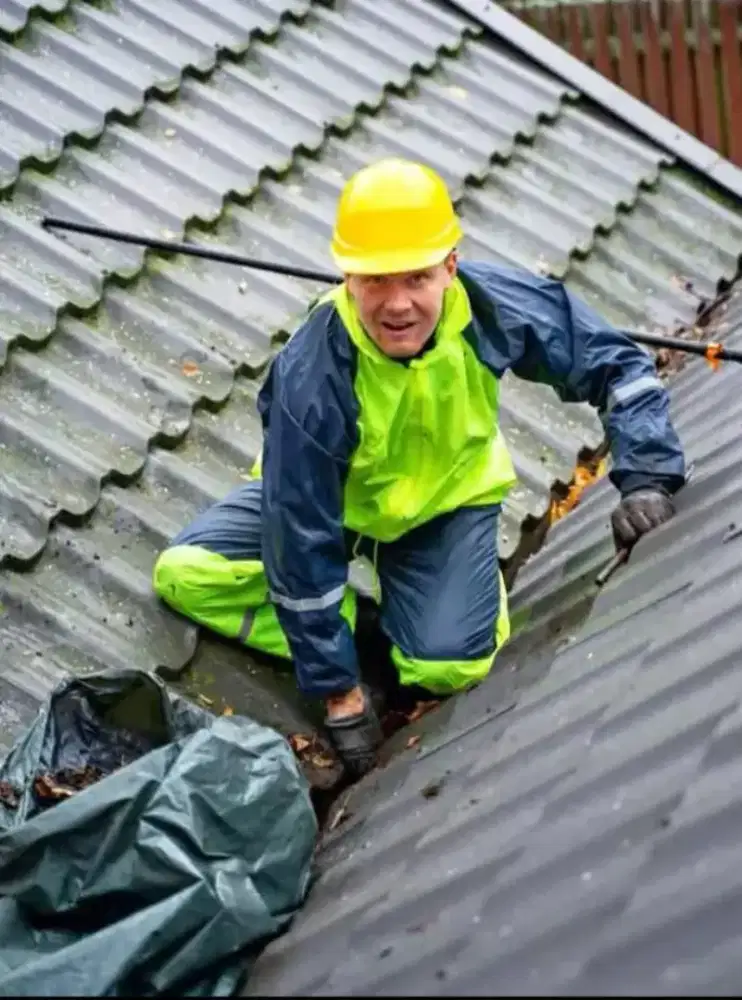 PERBAIKAN ATAP BOCOR TALANG AIR DAK REMBES