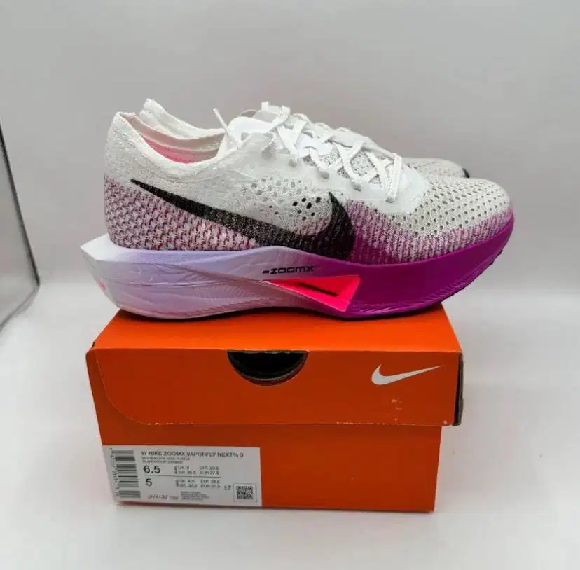 NIKE VAPORFLY 3 white vivide purple