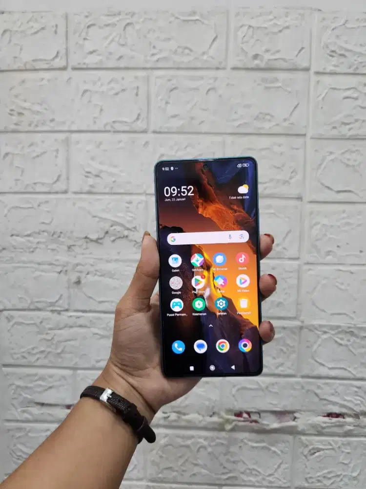 Poco F5 12/256Gb - Resmi #Relax