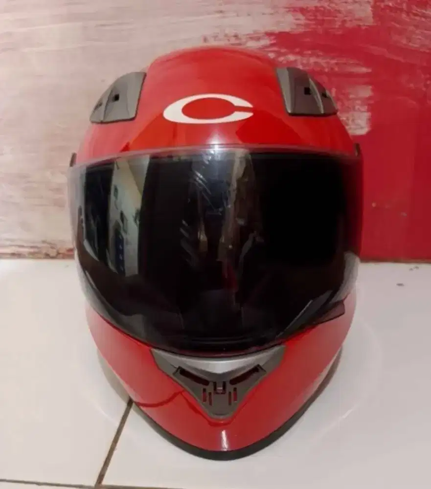 Helm full face merk Cargloss ukuran m, lokasi depok baru