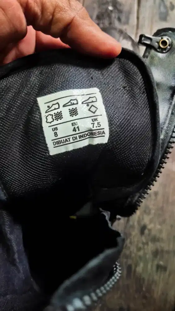 SEPATU POLRI ORIGINAL SIZE 41/42
