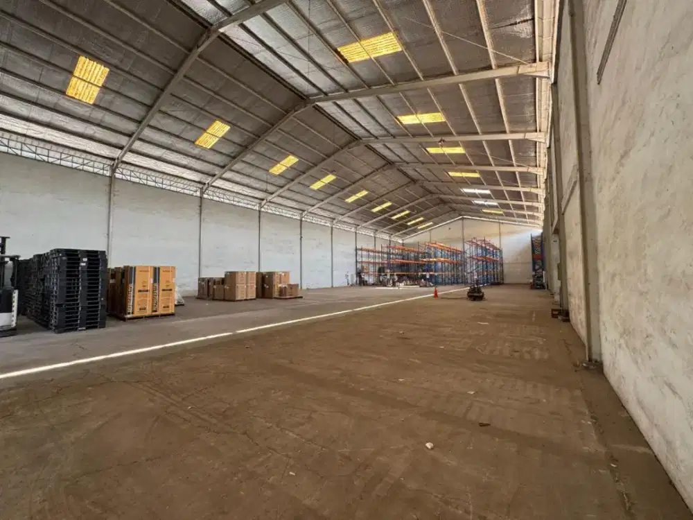 Gudang Siap Pakai di Semper Barat, Cilincing, Jakarta Utara