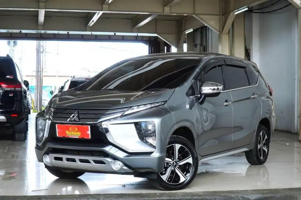 Mitsubishi Xpander Ultimate 1.5 Matic AT tahun 2019 silver DP minim