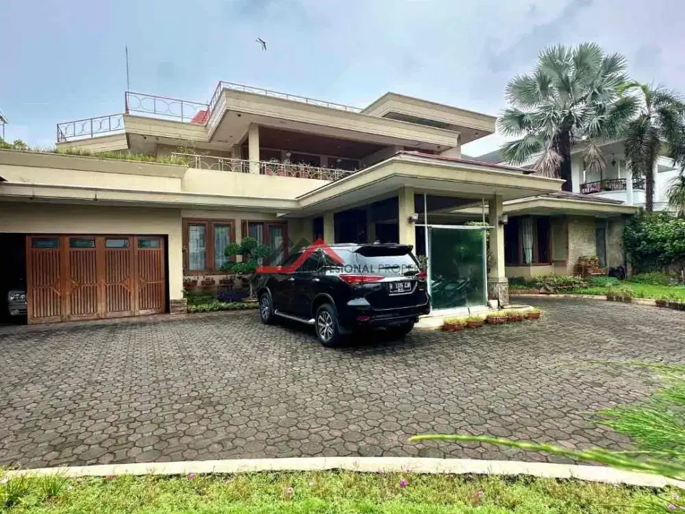 Rumah Siap Huni Halaman Luas Di Kemang