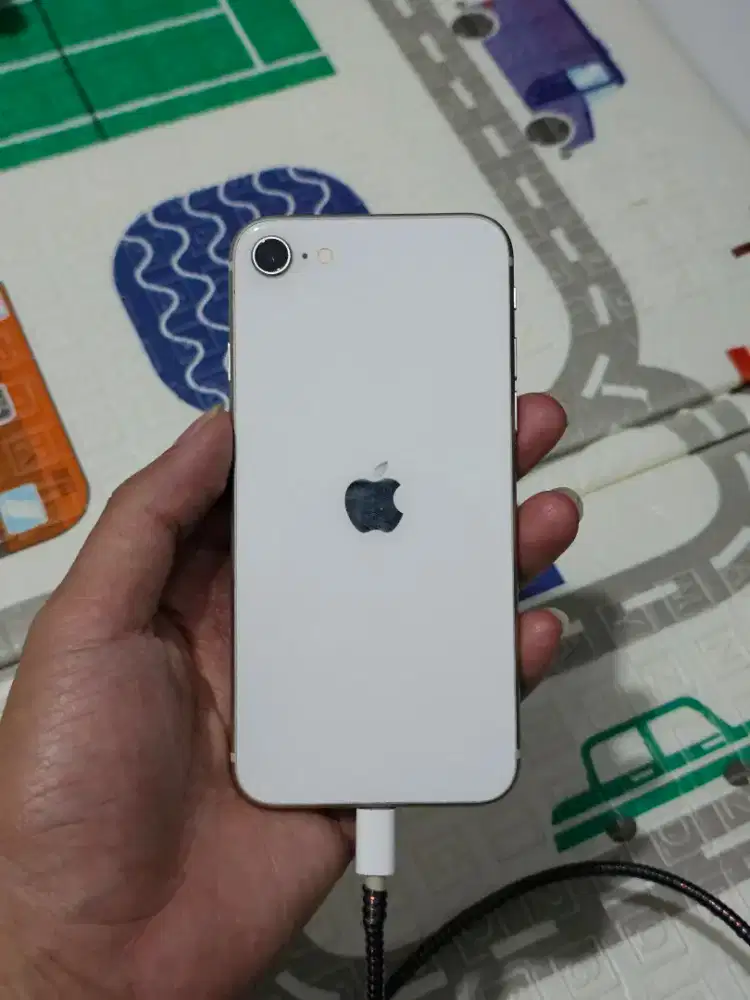 Iphone se 3 64 gb ex resmi full set