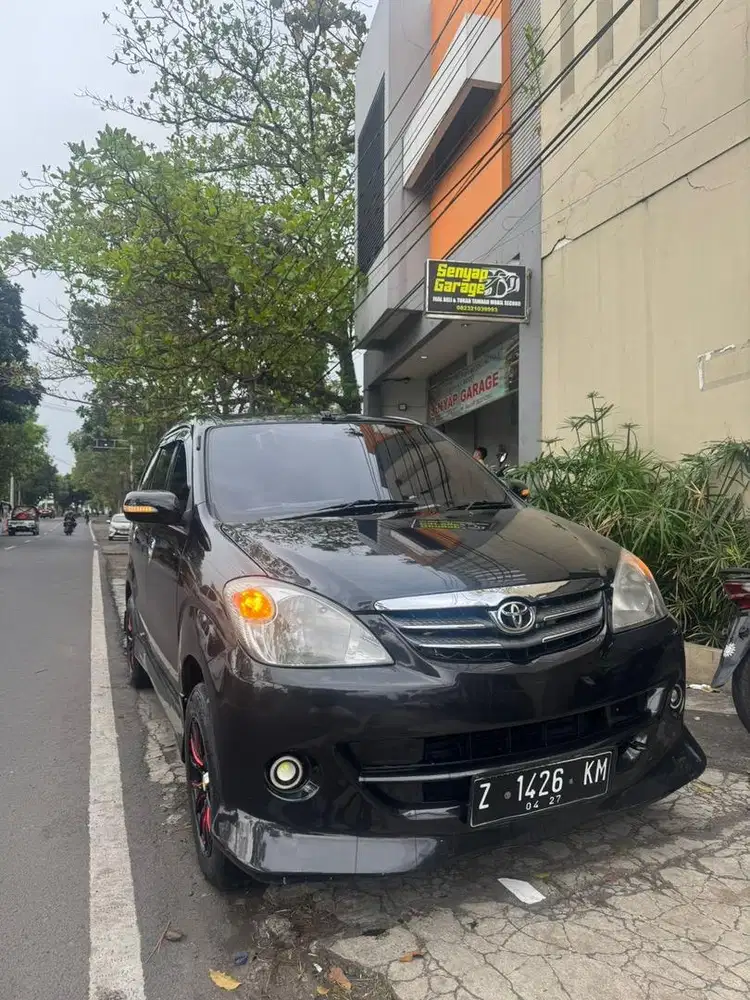 Toyota Avanza S MT 2007 1.5 hitam terawat mulus antik