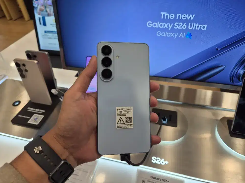 Samsung Galaxy S26 Plus Free Galaxy Buds 3 FE