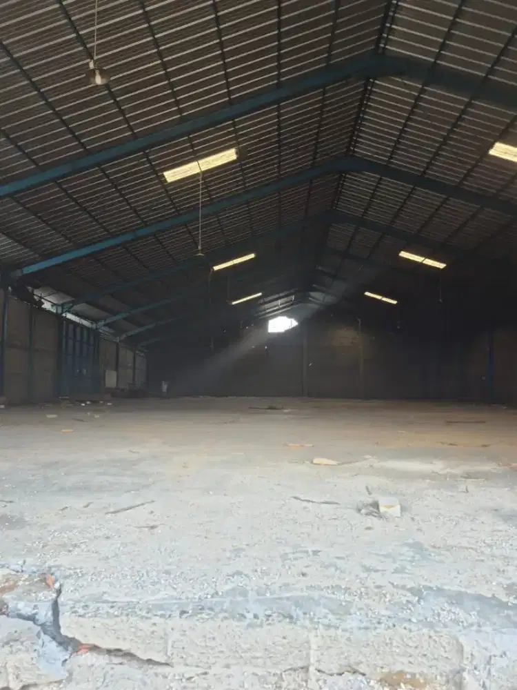 SEWA PABRIK GUDANG LUAS 2 HA TERMURAH KONTAINER INDUSTRI DI PASURUAN