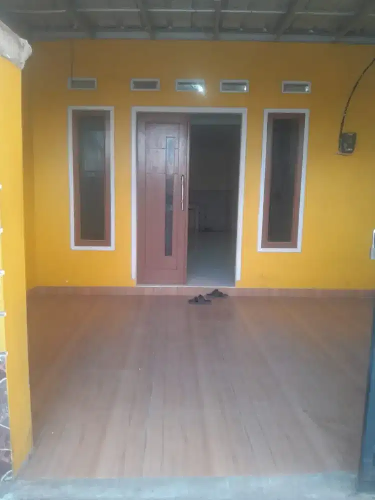 Disewakan rumah tahunan