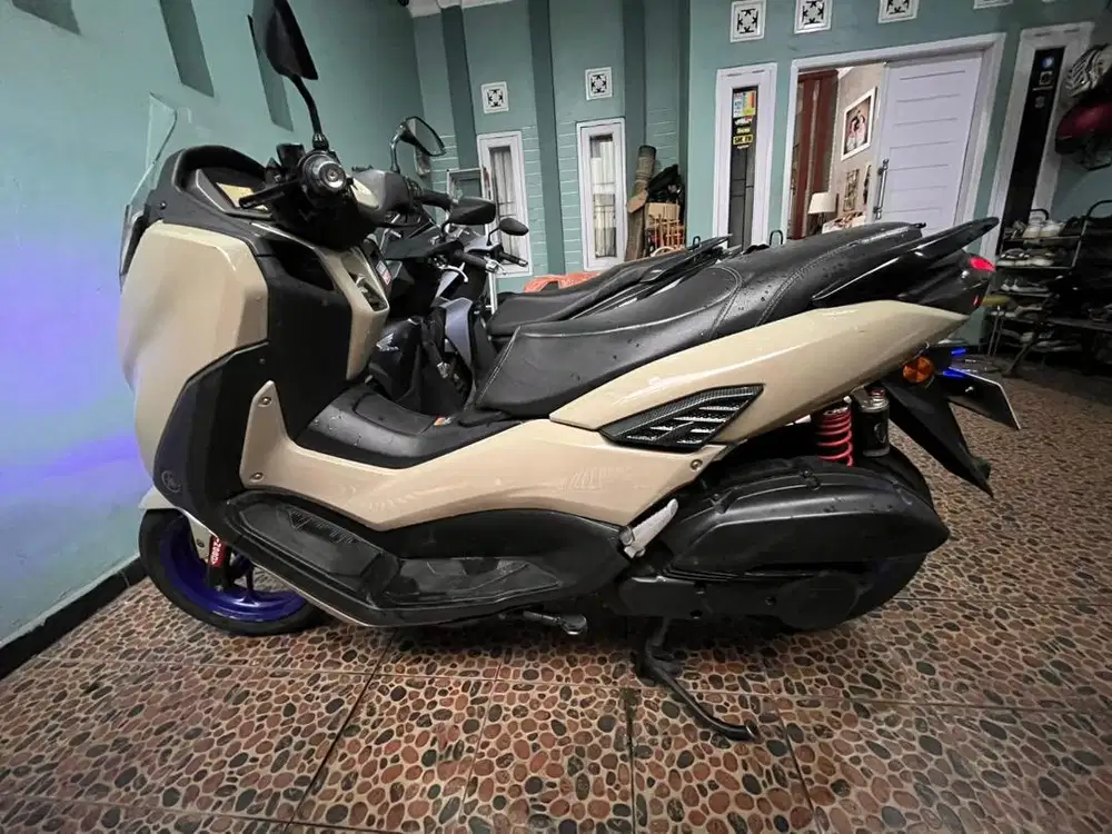 Dijual Cepat All New Nmax Std Connected