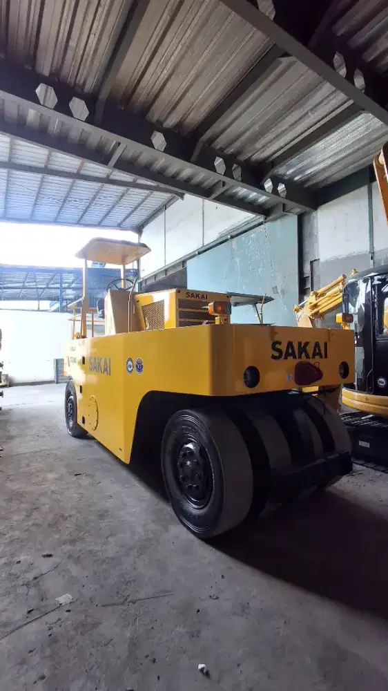 TR Roller Sakai TS7409 Pneumatic Tire Roller Buildup Jepang Harga TDP