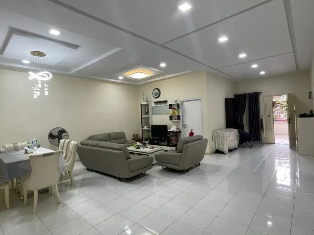 Disewakan Murah Rumah 1,5 lantai fully furnished di Anggrek Mas