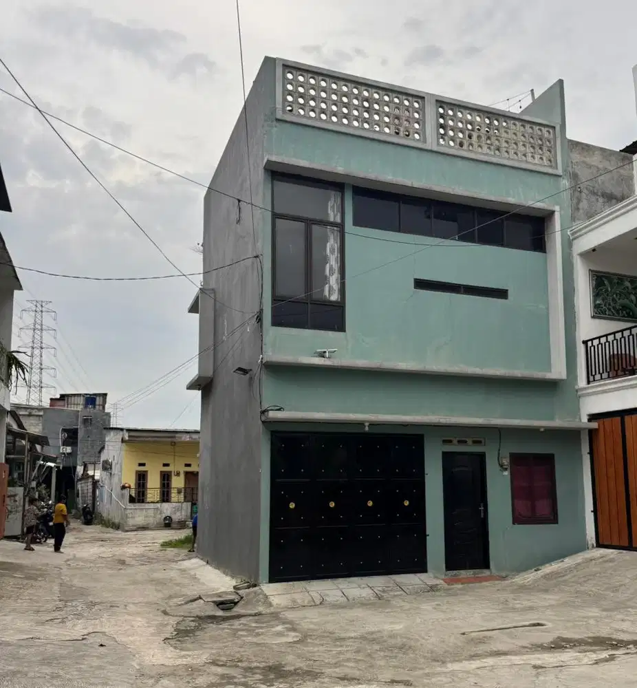 Rumah 3 lantai SHM