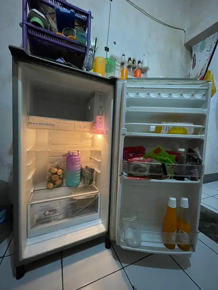 Kulkas 1 pintu merek sanyo