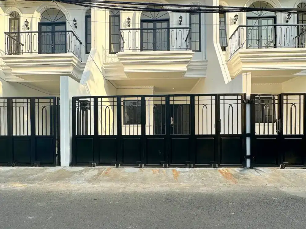 HOT [Akses 2 Mobil] Dijual Rumah American Classic Modern Di Cipinang Dekat Stasiun Kereta Cepat AR185