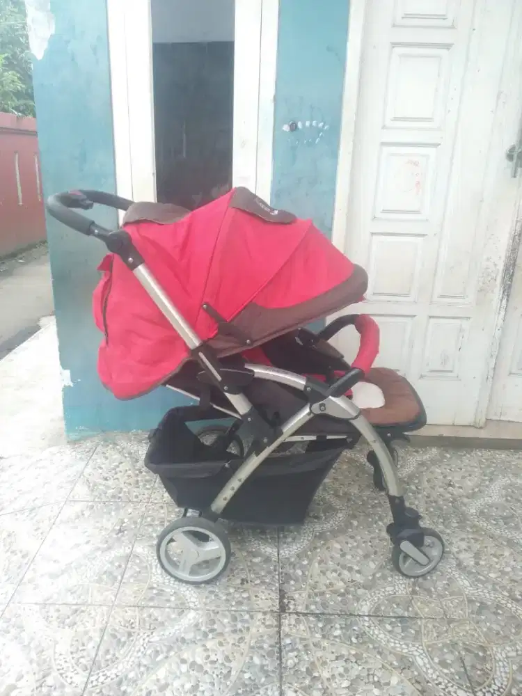 FOR SALE .. STROLLER