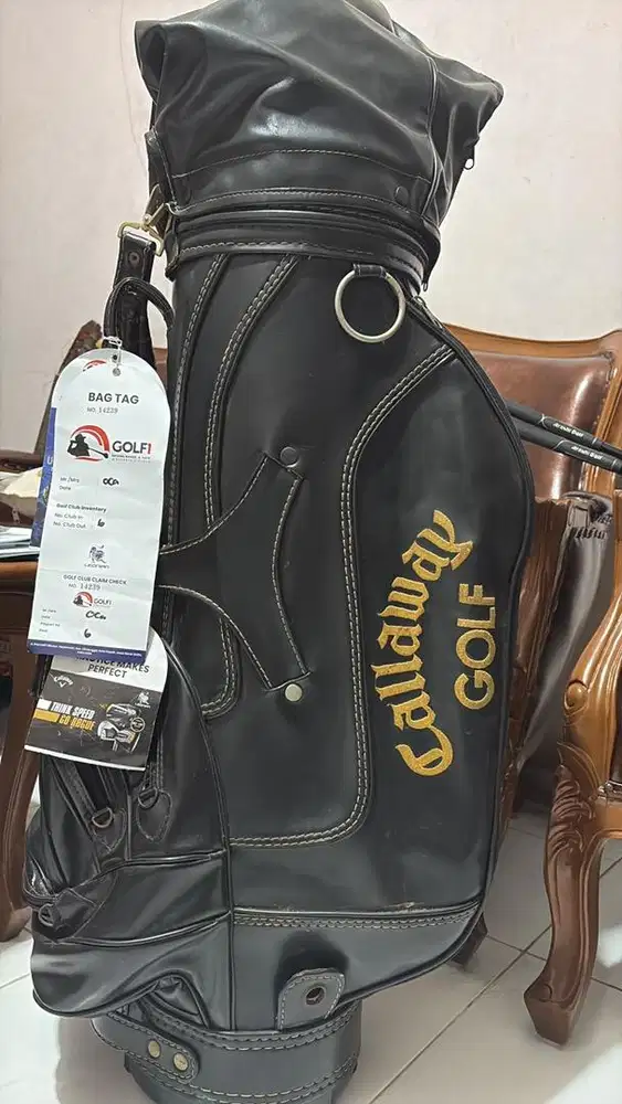 TAS GOLF CALLAWAY GOLF (plus 2 stick)