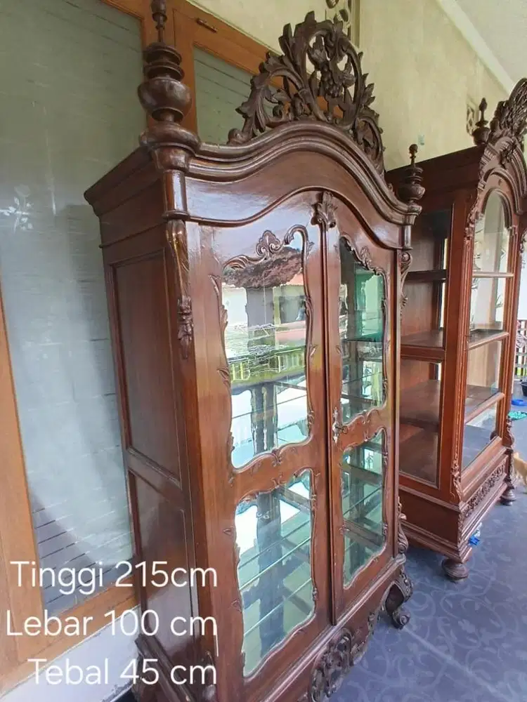 Lemari kaca jati tua asli