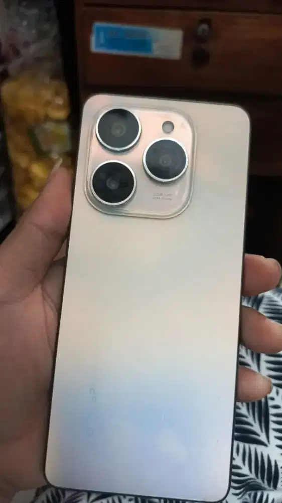 Tecno spark 20 pro ram 8/256