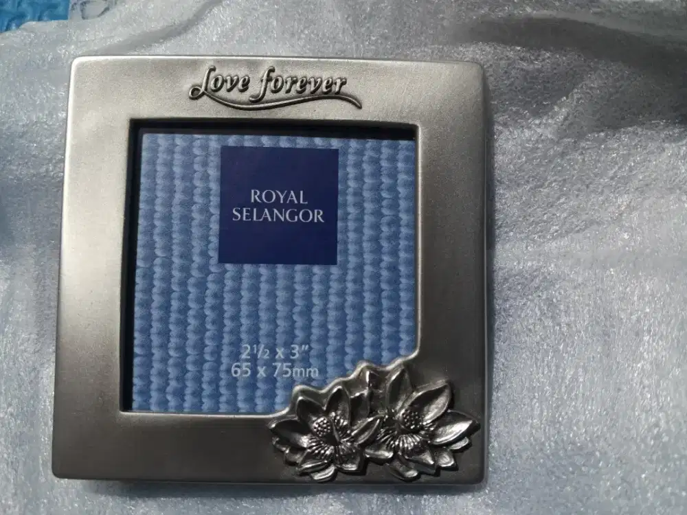 Frame Foto Premium Royal Selangor – Elegant & Mewah