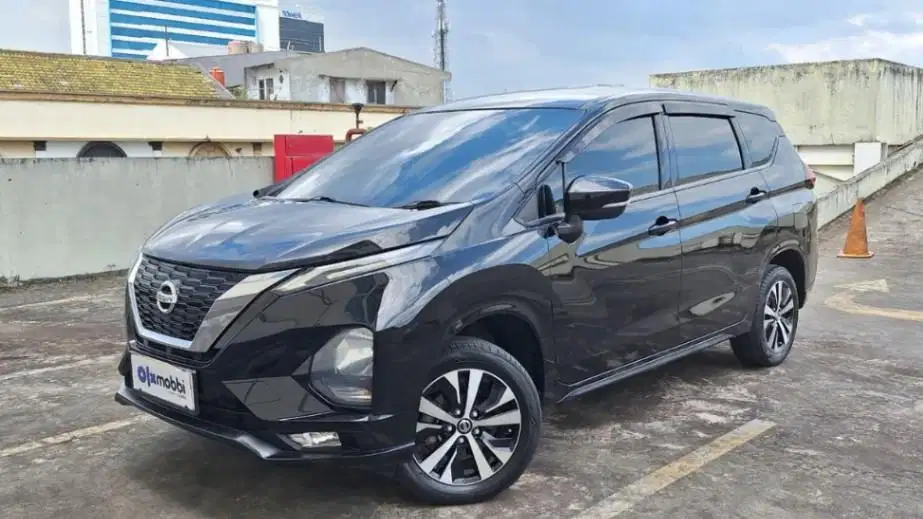 DP RENDAH Nissan Livina 1.5 VE Bensin-AT 2019 5AW