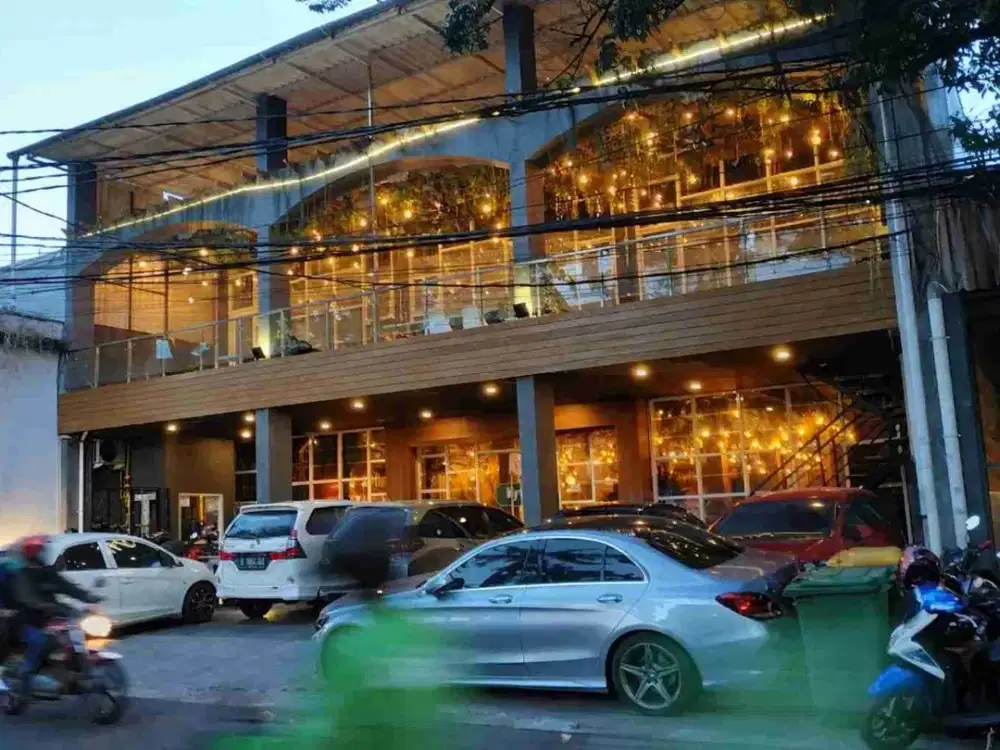 Tempat Usaha Raya Tebet